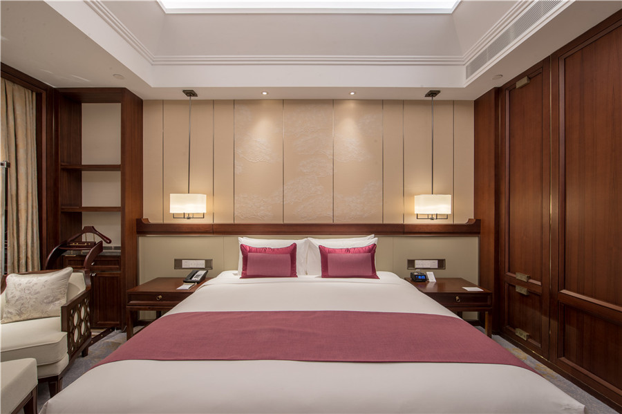 8號(hào)樓 豪華景觀(guān)大床房 Deluxe View Room